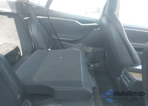 2013 Tesla Model S из США, поврежденный, VIN 5YJSA1AG5DFP09747